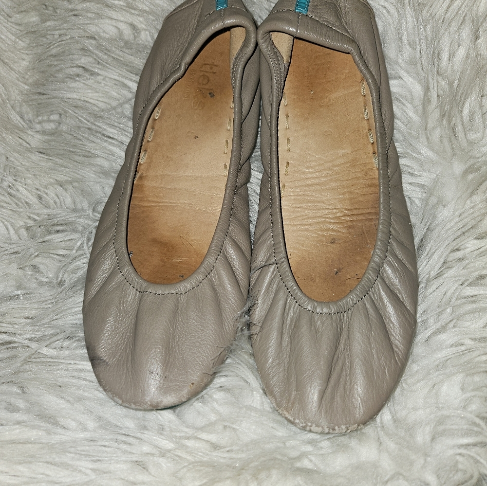 Taupe Tikes Size 8